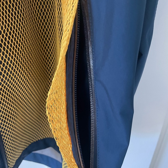 Palace x Adidas Rain Jacket - Picture 6 of 7